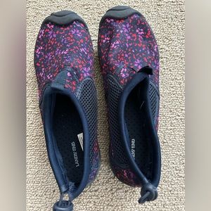 Lands End women’s water shoes